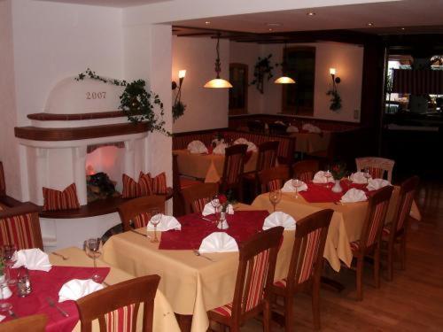 Hotel Landgasthof Zum Schildhauer Halfing Ngoại thất bức ảnh