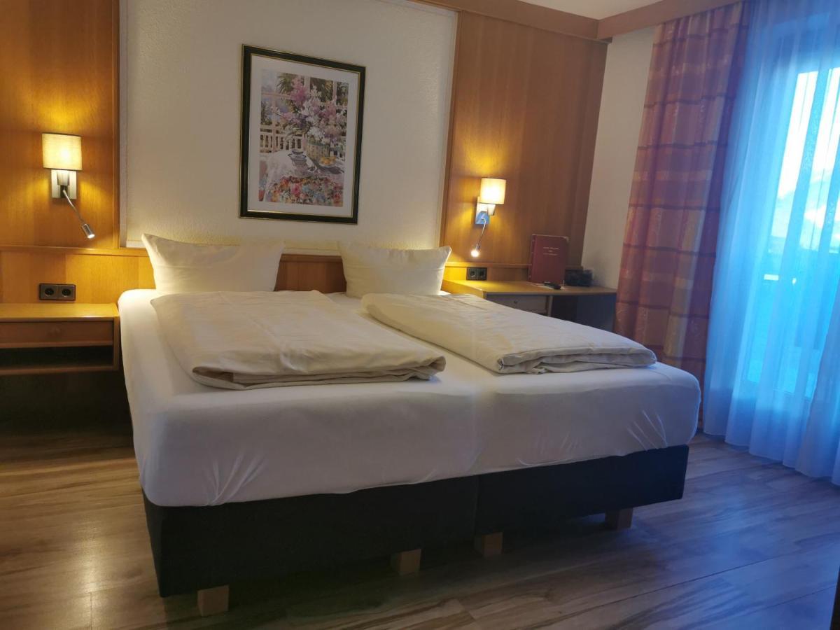 Hotel Landgasthof Zum Schildhauer Halfing Ngoại thất bức ảnh