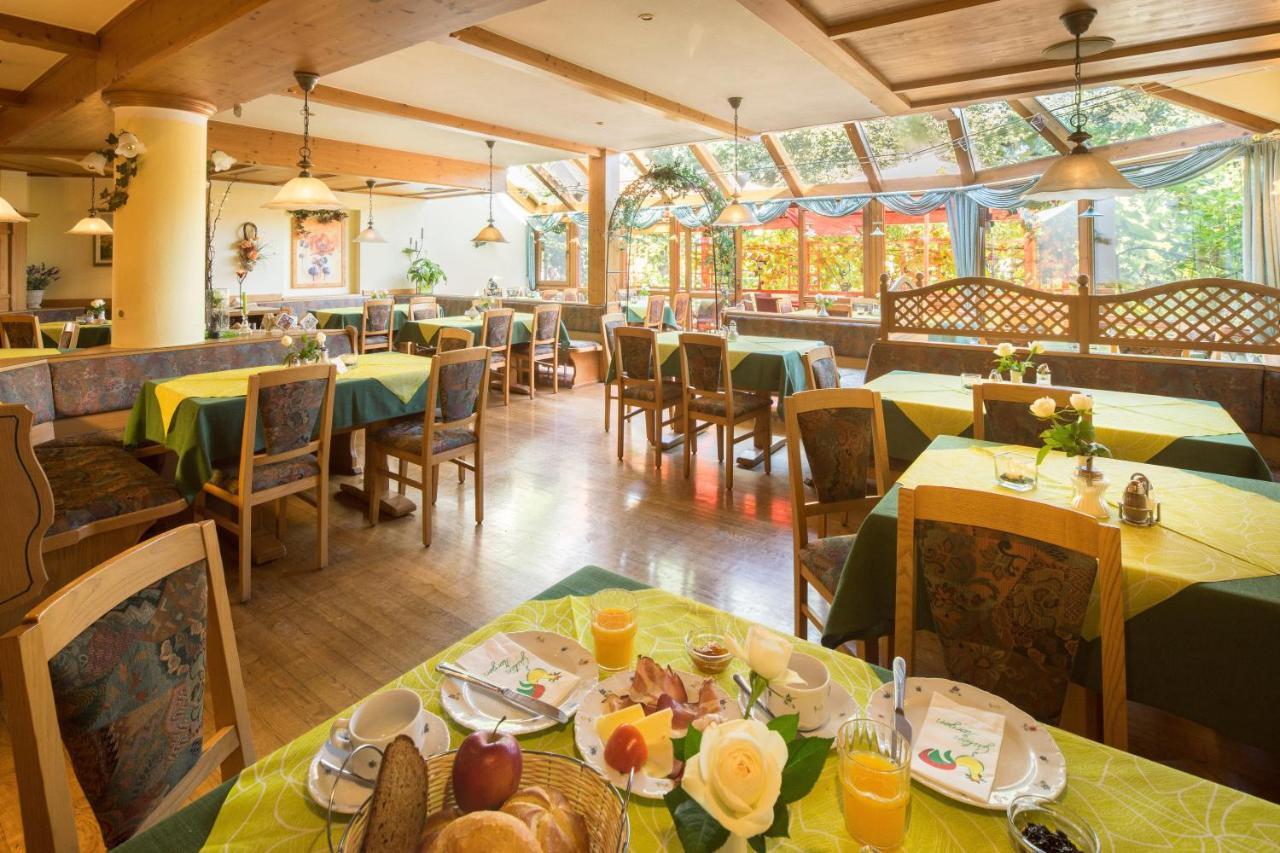 Hotel Landgasthof Zum Schildhauer Halfing Ngoại thất bức ảnh